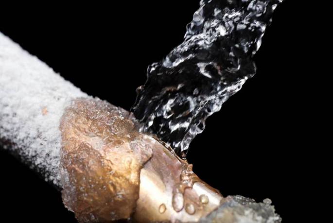 burst frozen pipe in kenosha